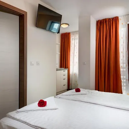 Panorama Blue Family And Free Parking Szálloda 3*