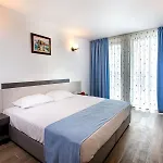 Panorama Blue Family And Free Parking Hotel 3*