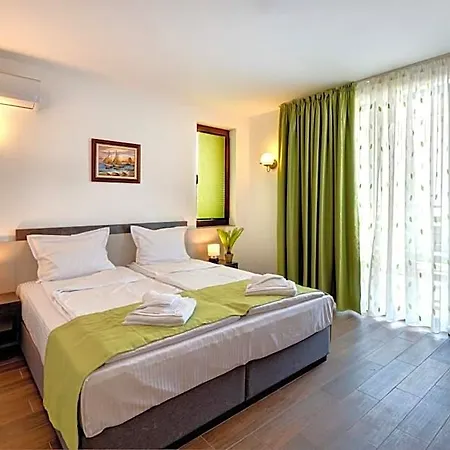 Panorama Blue Family And Free Parking Otel 3*