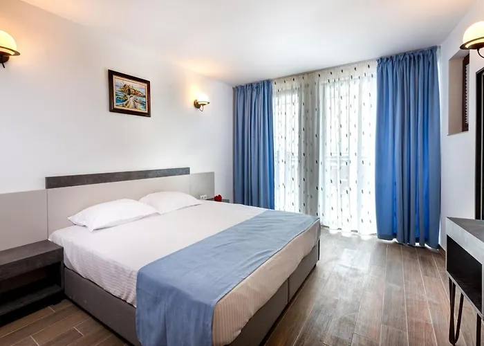 Ξενοδοχείο Panorama Blue Family And Free Parking 3*