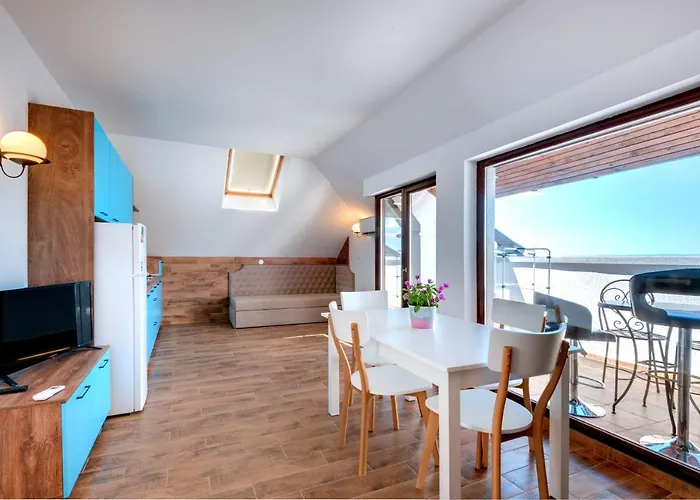 Panorama Blue Family And Free Parking 3*